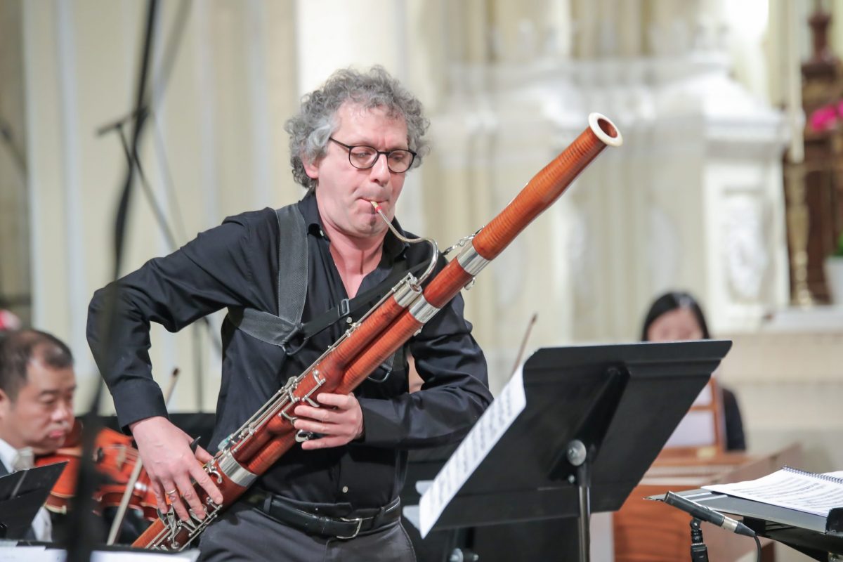 Aclamado fagotista Sergio Azzolini atrai audiência local e do exterior com concerto cativante em Macau